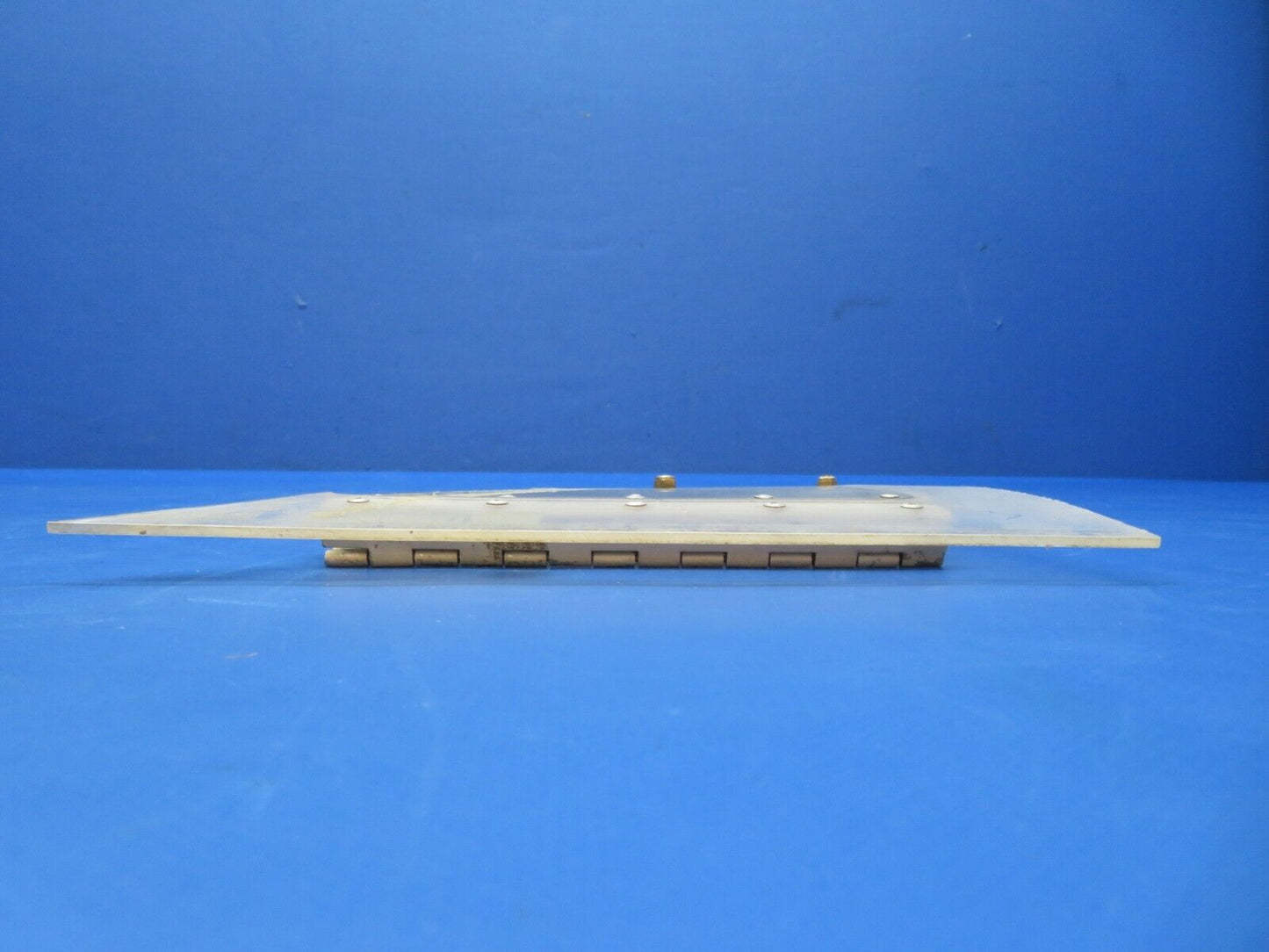Piper PA-28 Storm Window P/N 65896-00 (0723-348)