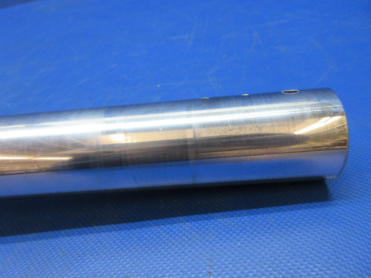 Piper PA-34-200T MG Strut, Fork & Axle w/ Nut & Bushing P/N 67037-06 (0924-1411)