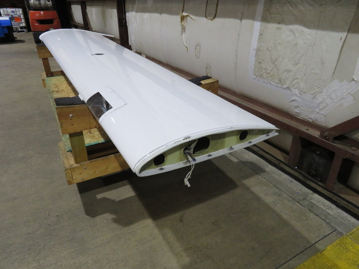 2001 Diamond DA-40-180 Left Hand Wing S/N 40.044 (0326-97)12