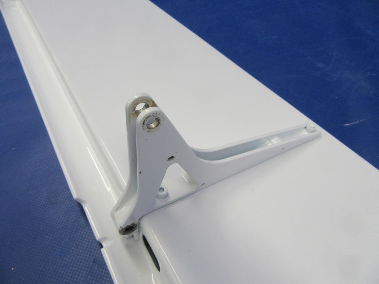 Diamond DA40-180 LH Aileron P/N DA4-5761-61-00 (0326-25)5