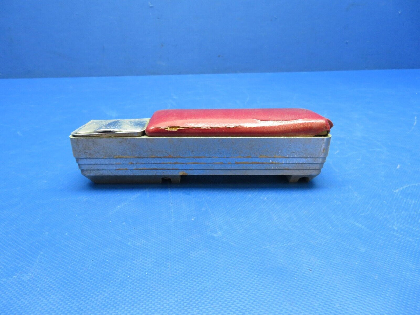 Piper Armrest RH P/N 66710 (0624-1814)