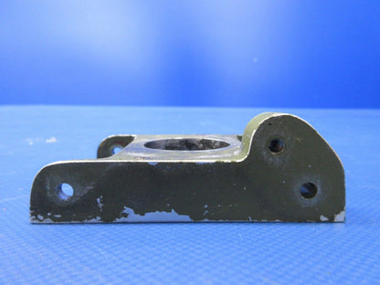 Piper PA-34-200T Seneca II LH Flap Torque Tube Fitting P/N 62421-00 (0524-1242)