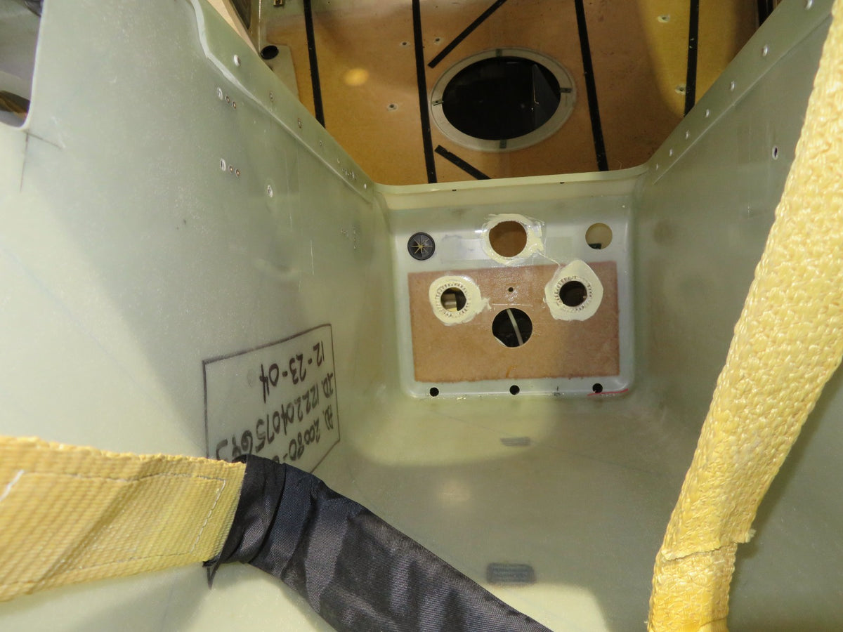 2005 Cirrus SR22 Fuselage Shell CORE / FLIGHT SIMULATOR  (0926-99)13