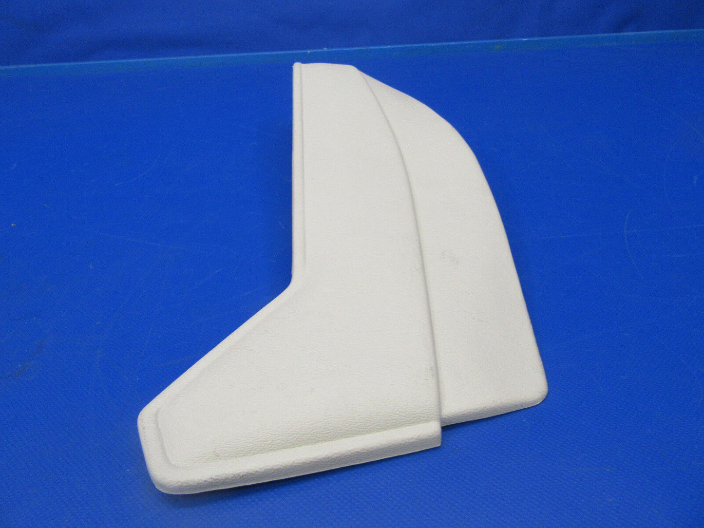 Cessna Seat Bottom Trim Cream Plastic P/N 0714010-2-532 (0518-251)