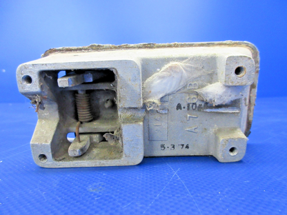 Rockwell Commander 112 Exterior Cabin Door Handle LH P/N 40142-9 (0826-704)5
