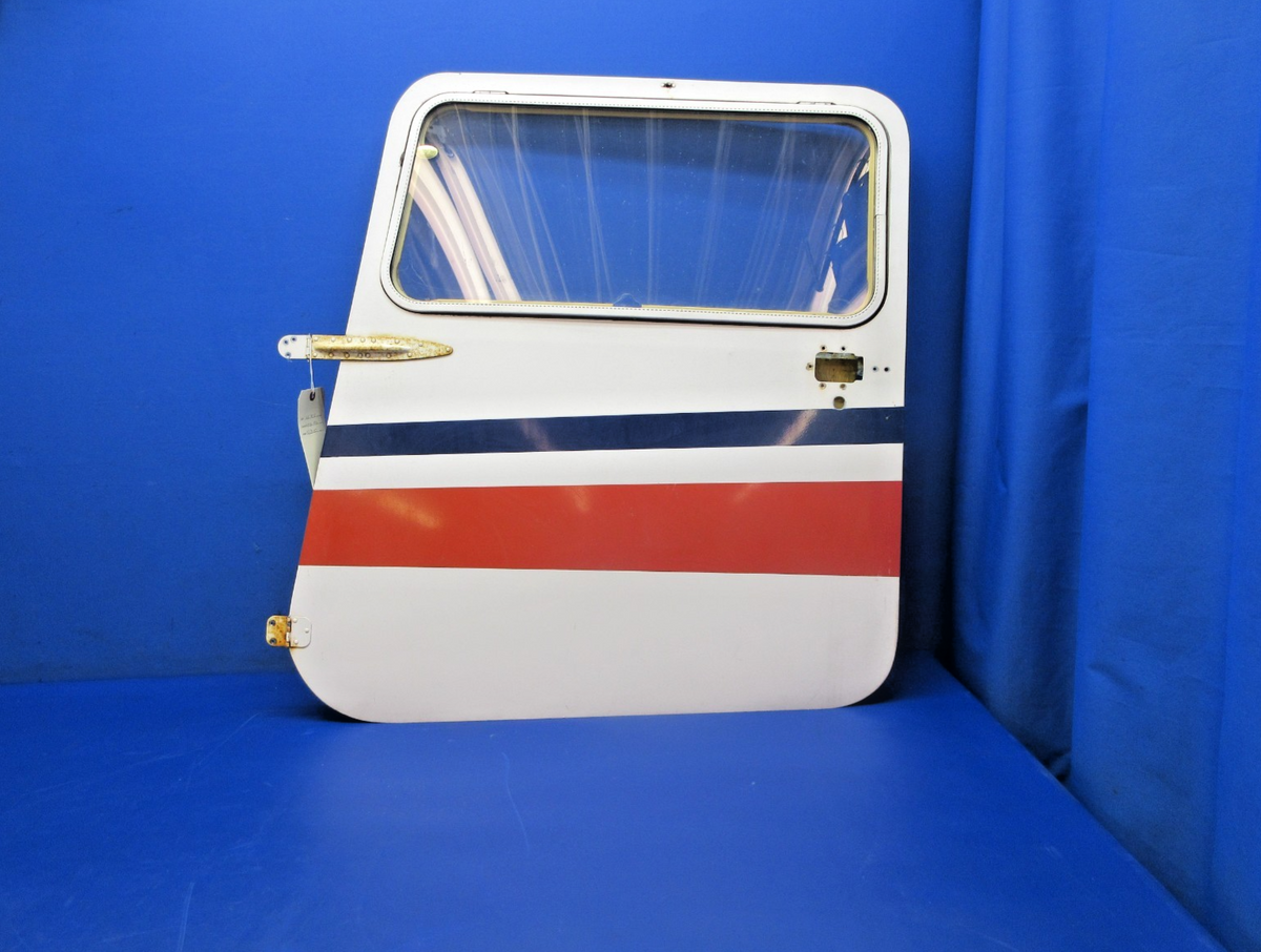 Cessna 172 / 172M LH Cabin Door P/N 0511803-1 w/ Hinges (0726-856)0