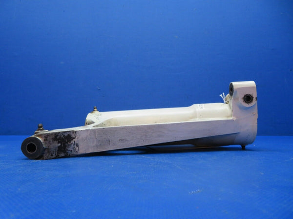 Beech 95 / D95A Travel Air Nose Gear Brace P/N 95-824005-1 (0624-156)