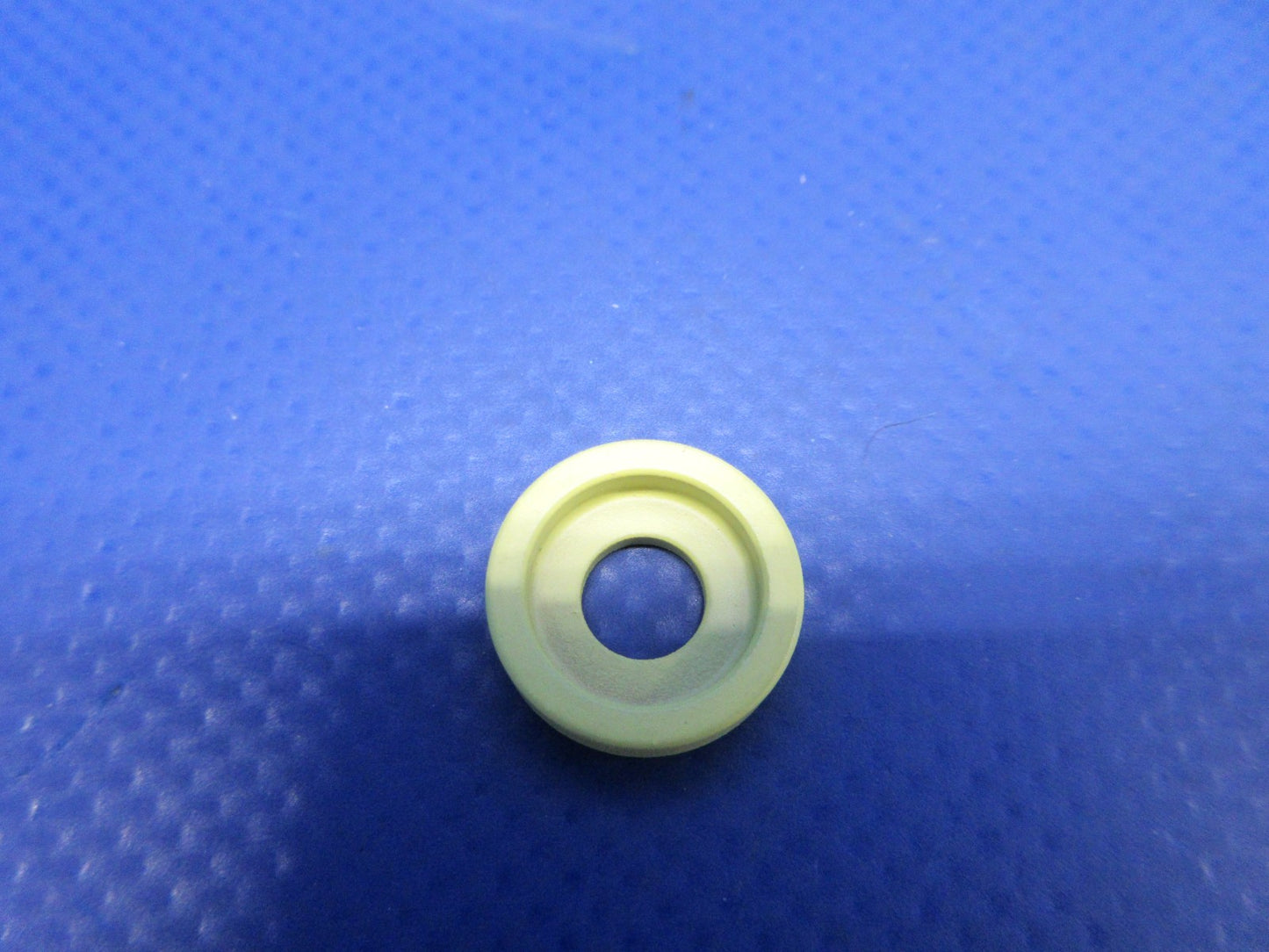 Beech Carpet Channel Retainer Spacer P/N 101-530836-17 LOT OF 5 NOS (0326-976)15