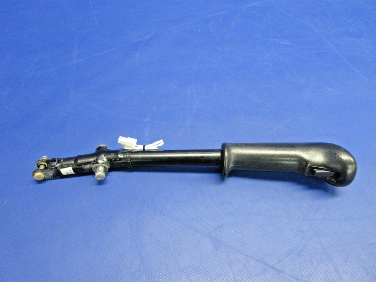 Diamond DA-40 Control Stick P/N DA4-2703-11-00 (0926-900)0