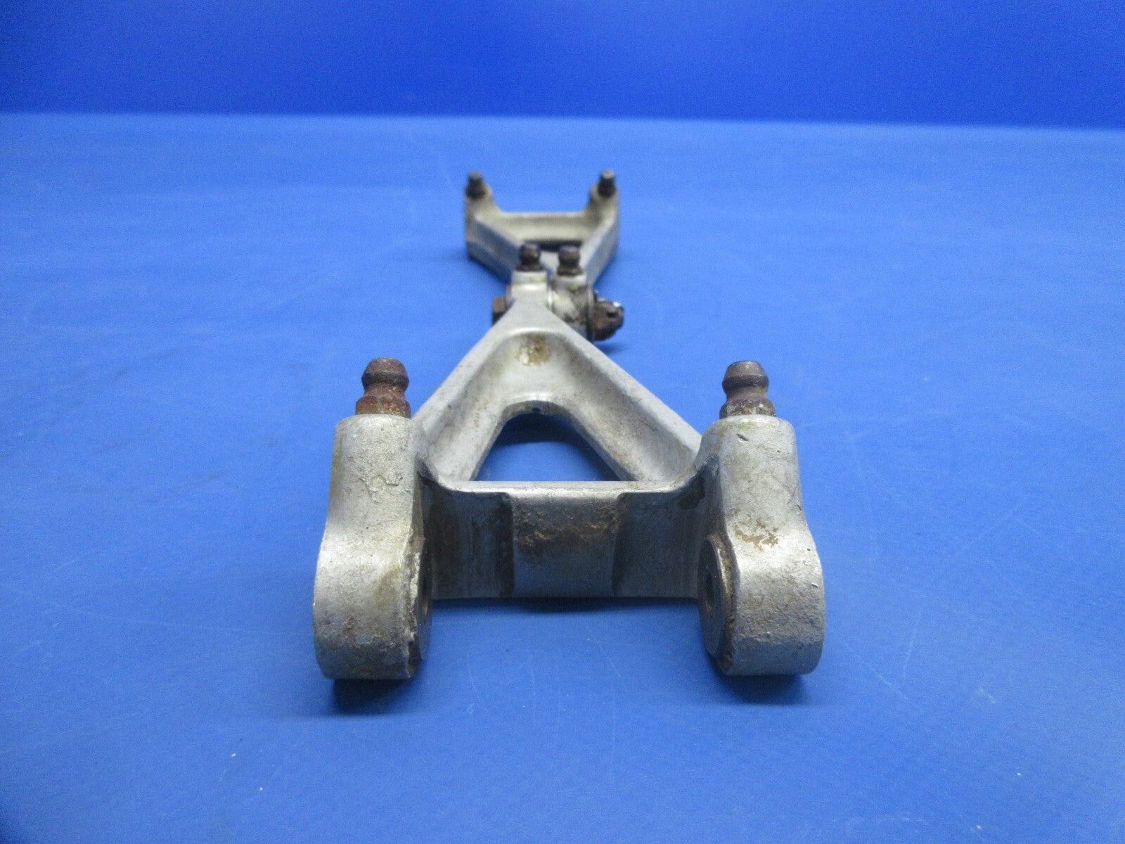 Beech 35 Bonanza Nose Gear Torque Link & Knee P/N 35-825060 (1124-730)5
