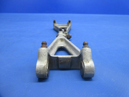 Beech 35 Bonanza Nose Gear Torque Link & Knee P/N 35-825060 (1124-730)5