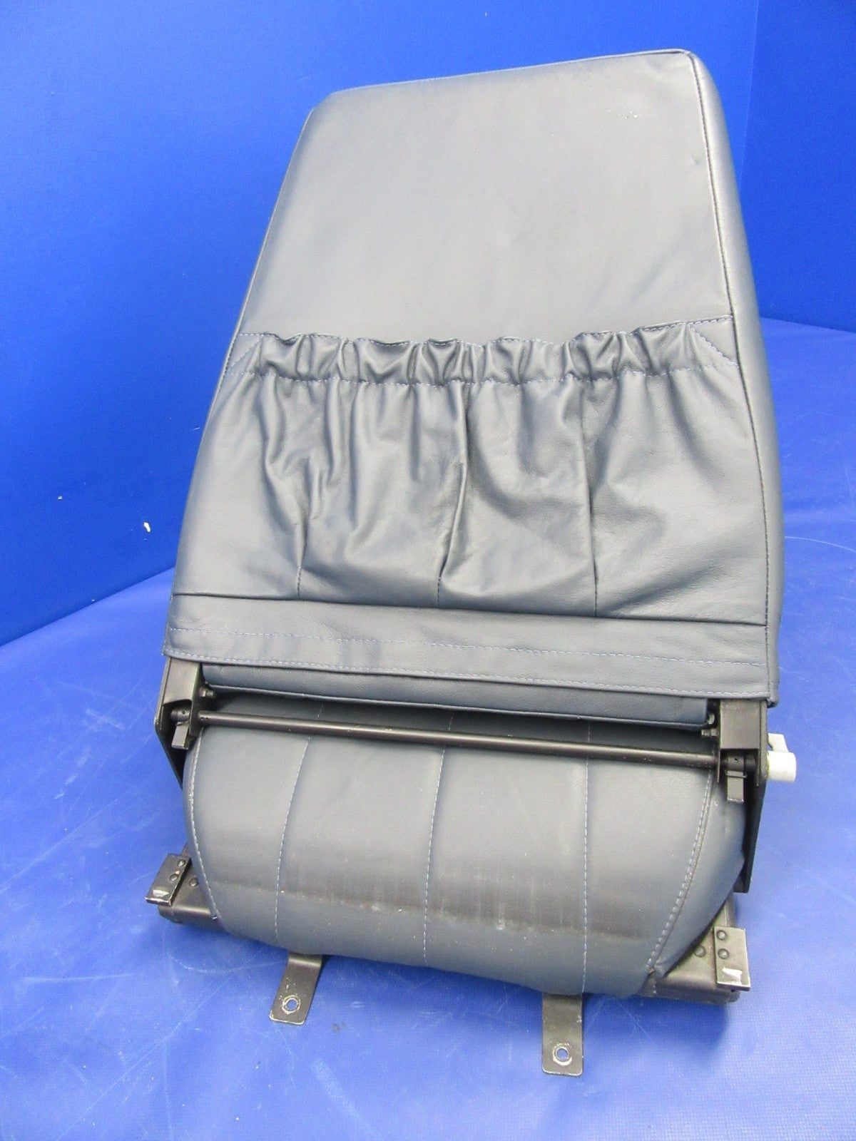 Beech 76 Duchess RH Rear Seat P/N 169-534045-114 (0326-114)5