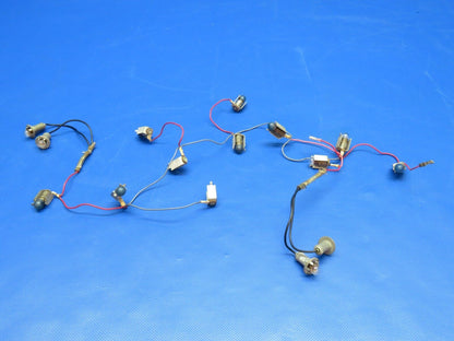 Piper PA-28R-200 Instrument Lamp Holder Assy P/N 565-516 LOT OF 15 (1223-1095)