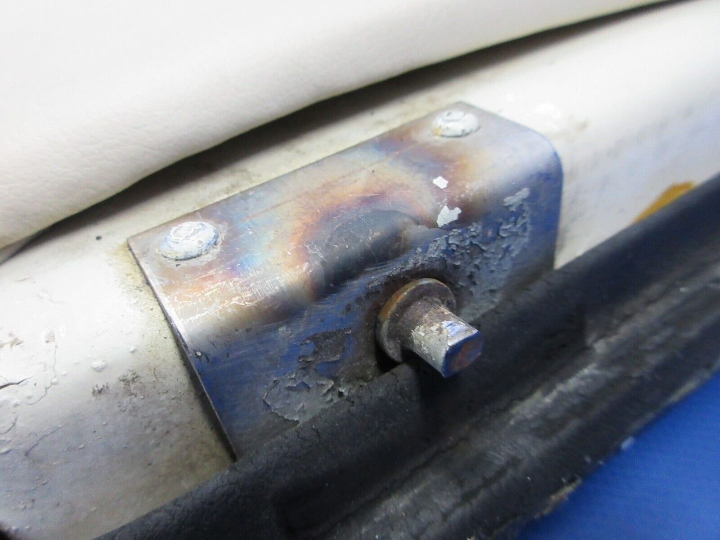 Piper PA-34-200T Seneca II Cabin Aft Door Assy P/N 96981-10 (0524-628)