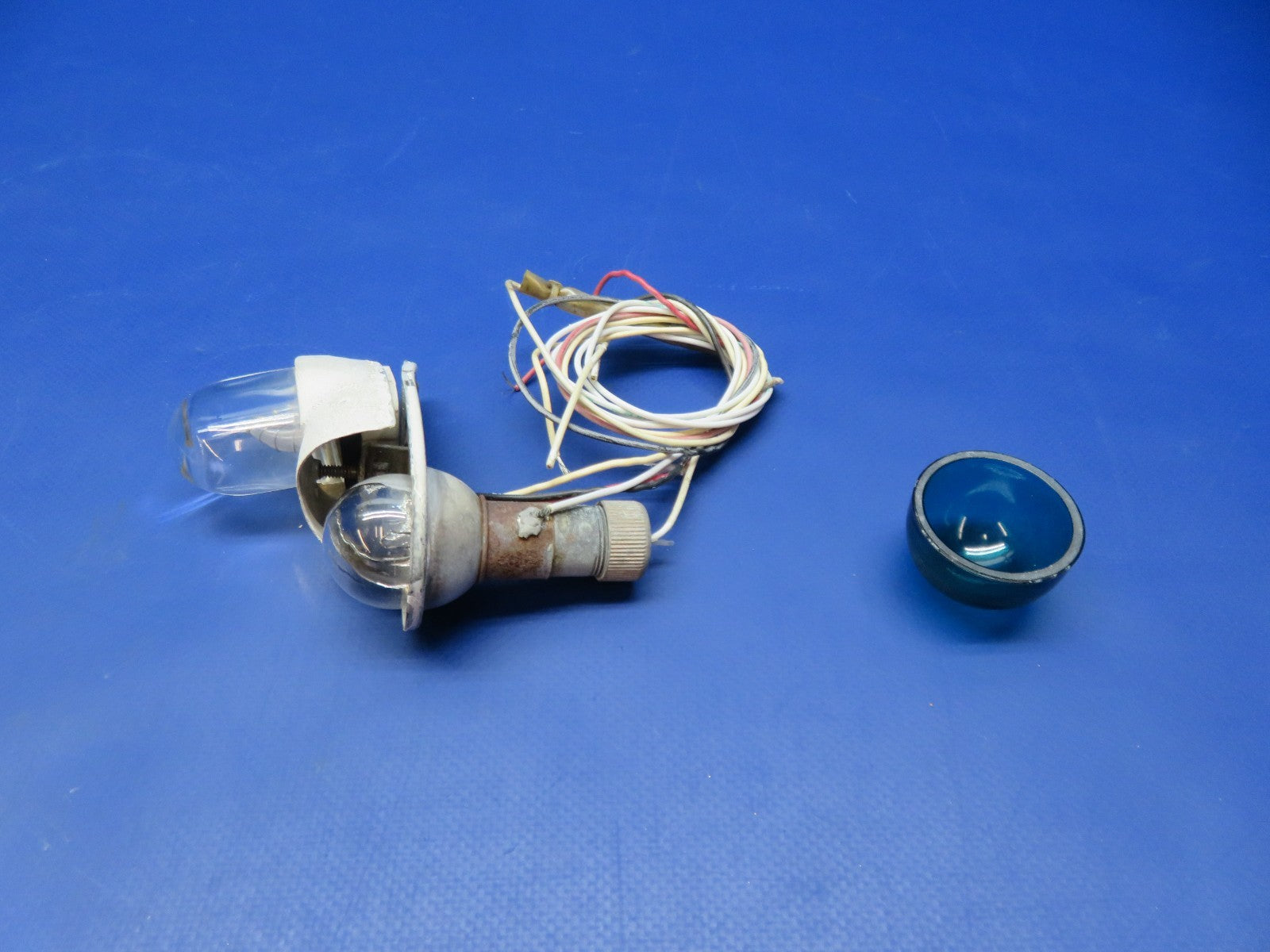 Piper Wing Tip Position Lights w/ Strobes & Shields 472-665 TESTED (0326-178)9