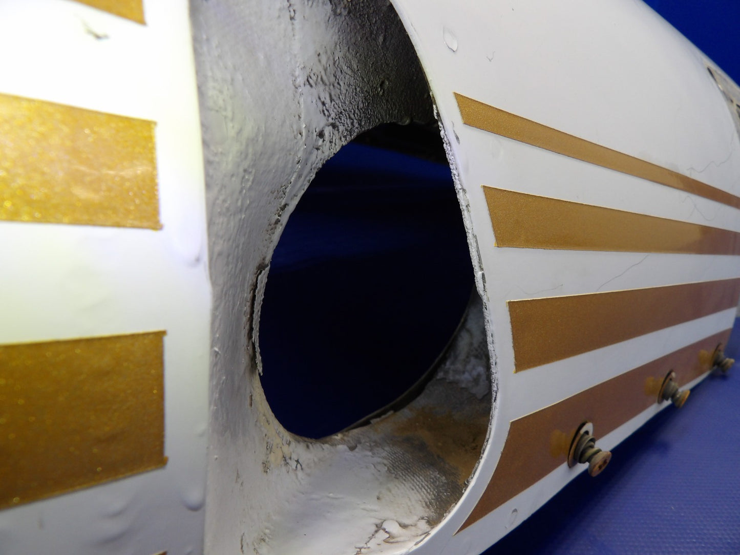 Cessna 421 Upper Left Hand Engine Cowl P/N 5121002-201 (0726-1243)3