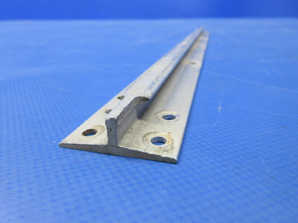 Cessna 150 / 150L RH OTBD Seat Rail P/N 0410235-2 (1024-2128)