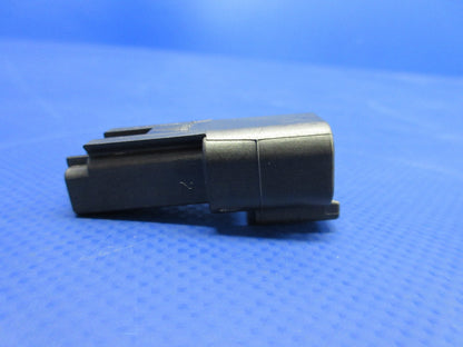 Cirrus Tanis Harness Plastic Socket P/N TCP2598 LOT OF 5 NOS (0326-993)8