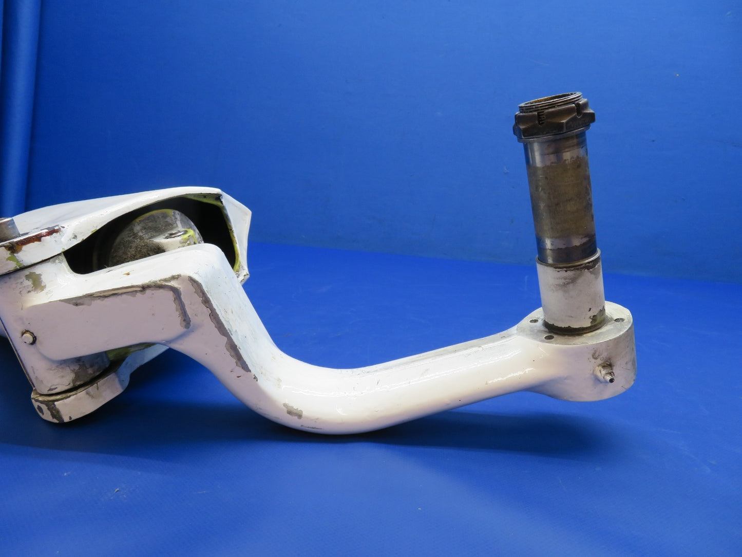 Beech C23 Sundowner Nose Landing Gear P/N 169-810000-661 FOR PARTS (0824-2005)14