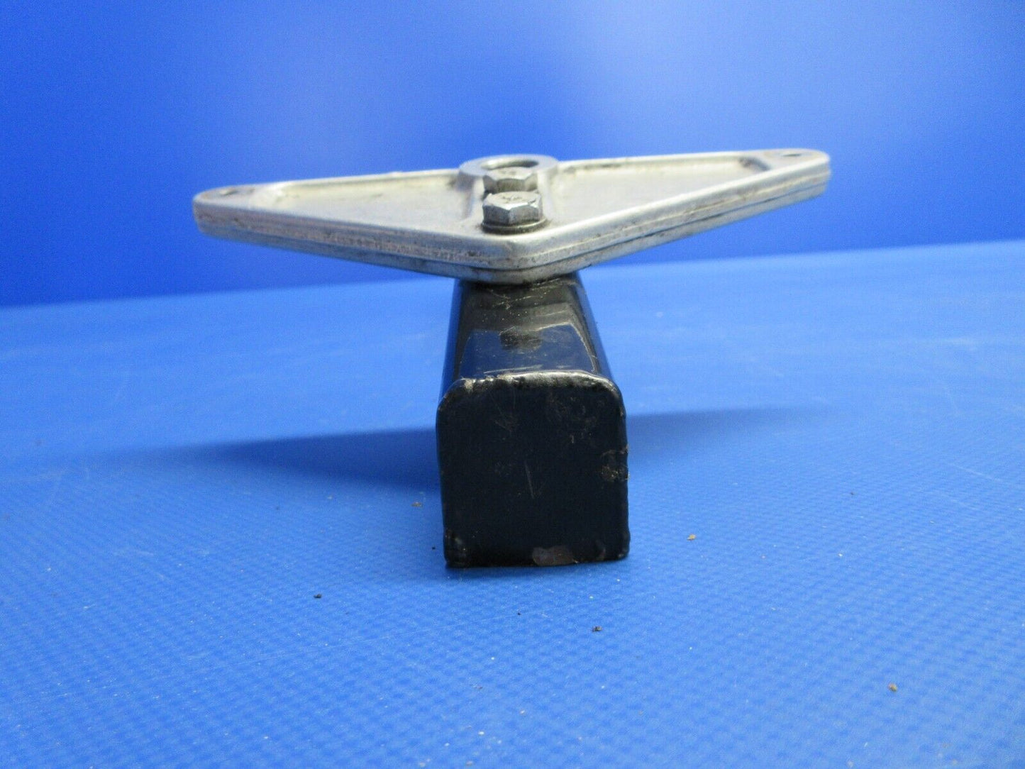 Piper PA-34-200T Seneca II Steering Arm Assy P/N 95395-00 (0524-1897)