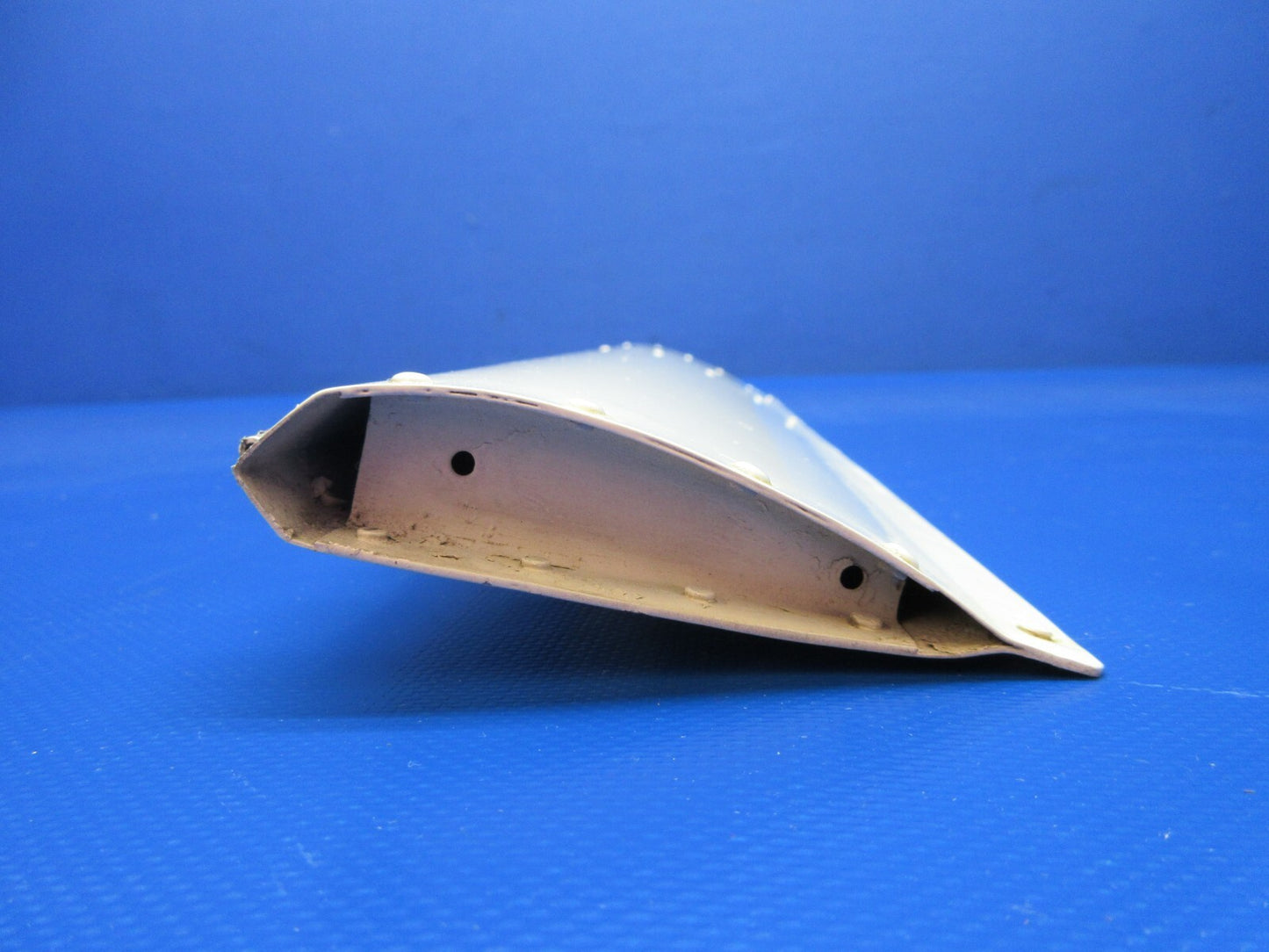 Beech 95-B55 Baron RH Elevator Trim Tab P/N 45-610005-123 (1124-1383)4