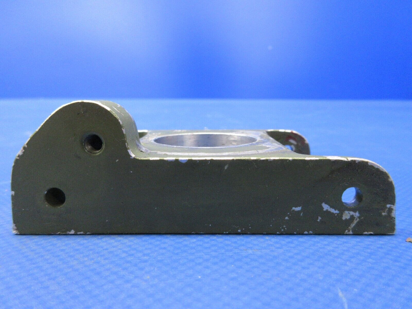 Piper PA-34-200T Seneca II RH Flap Torque Tube Fitting P/N 62421-01 (0524-1243)