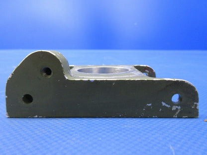 Piper PA-34-200T Seneca II RH Flap Torque Tube Fitting P/N 62421-01 (0524-1243)