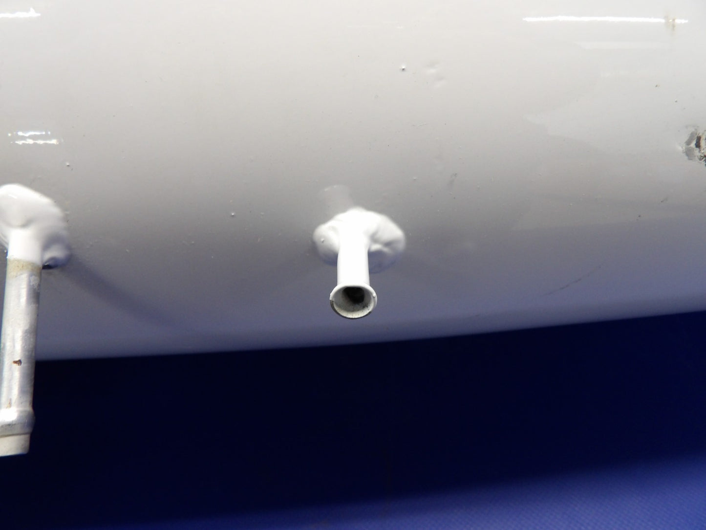 Cessna 310 / 310I Right Hand Wing Tip Fuel Tank P/N 0892300-10 (0326-2001)1