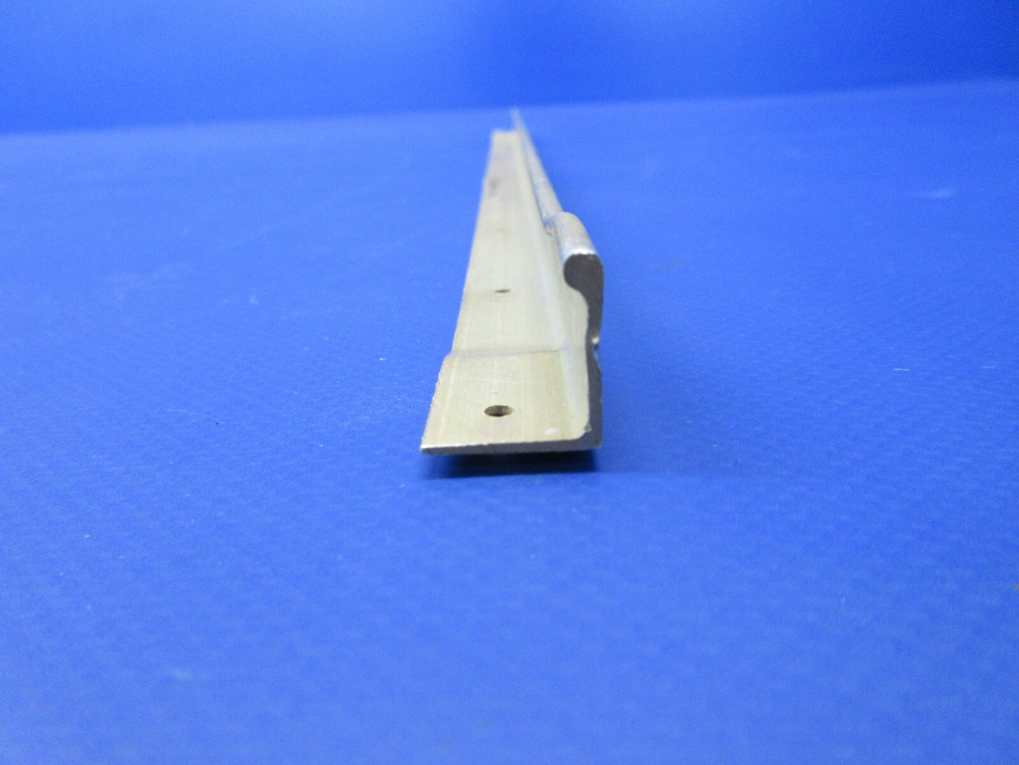Cessna Fuselage Bulkhead Reinforcement Angle RH P/N 0513000-9 NOS (0625-1217)1
