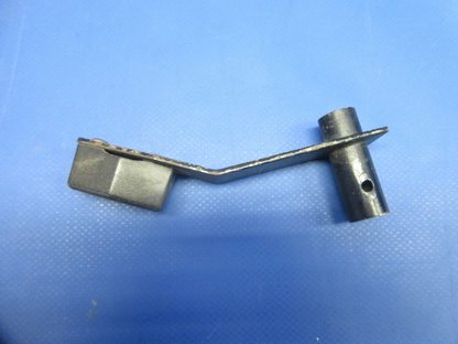 Piper PA-32RT-300T Lance II Fuel Selector Control Lever Assy 69088-05 (0924-891)
