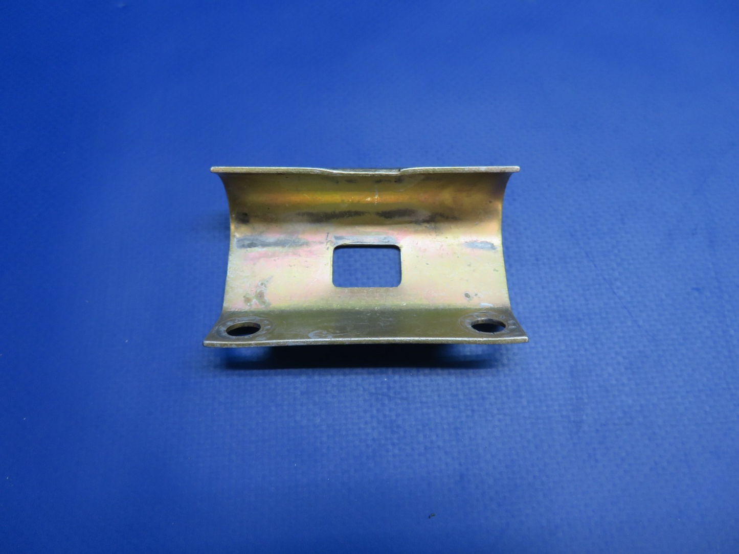 Continental IO-470-U Balance Tube Bracket P/N 632280 (0326-1741)1