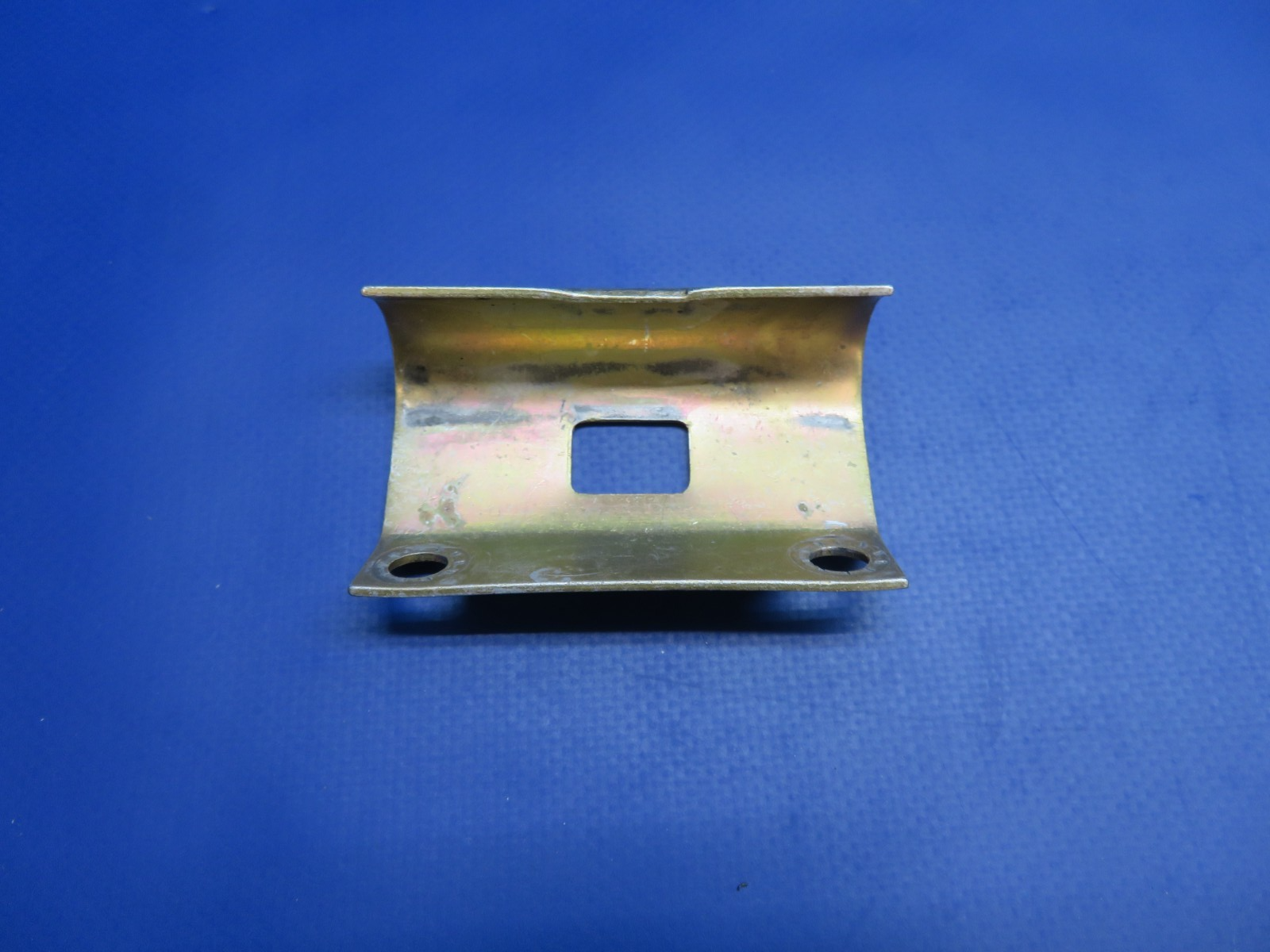 Continental IO-470-U Balance Tube Bracket P/N 632280 (0326-1741)1