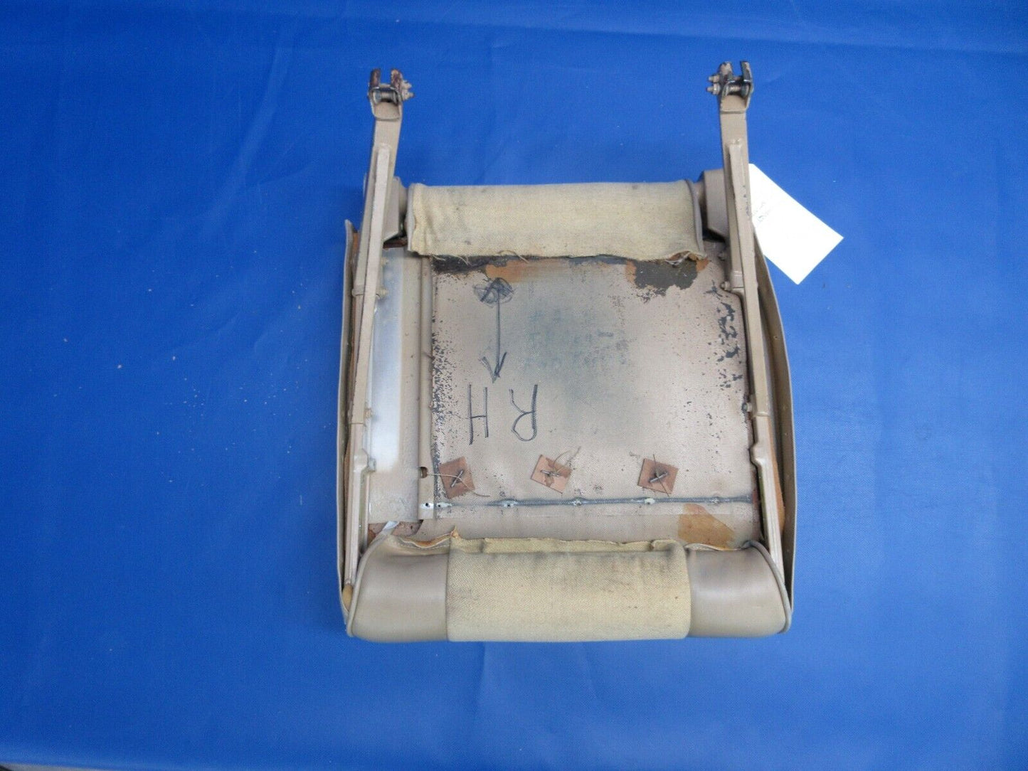 Beech 95-B55 RH Bottom Seat Frame Assy P/N 18-534013-44 (0424-624)