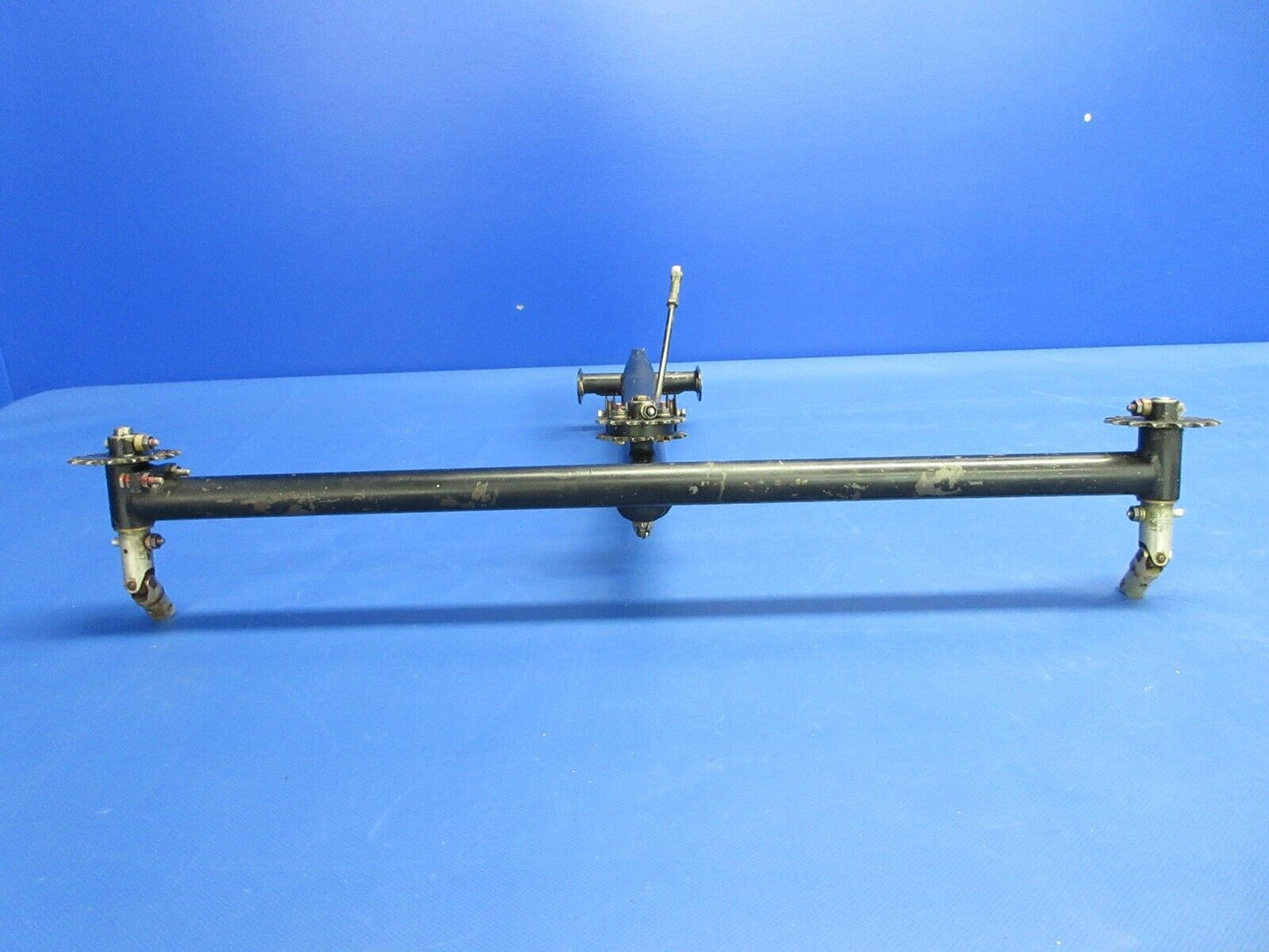 Piper PA-34-200T Seneca II Central Column Tee Bar Assy P/N 62703-34 (0524-2077)