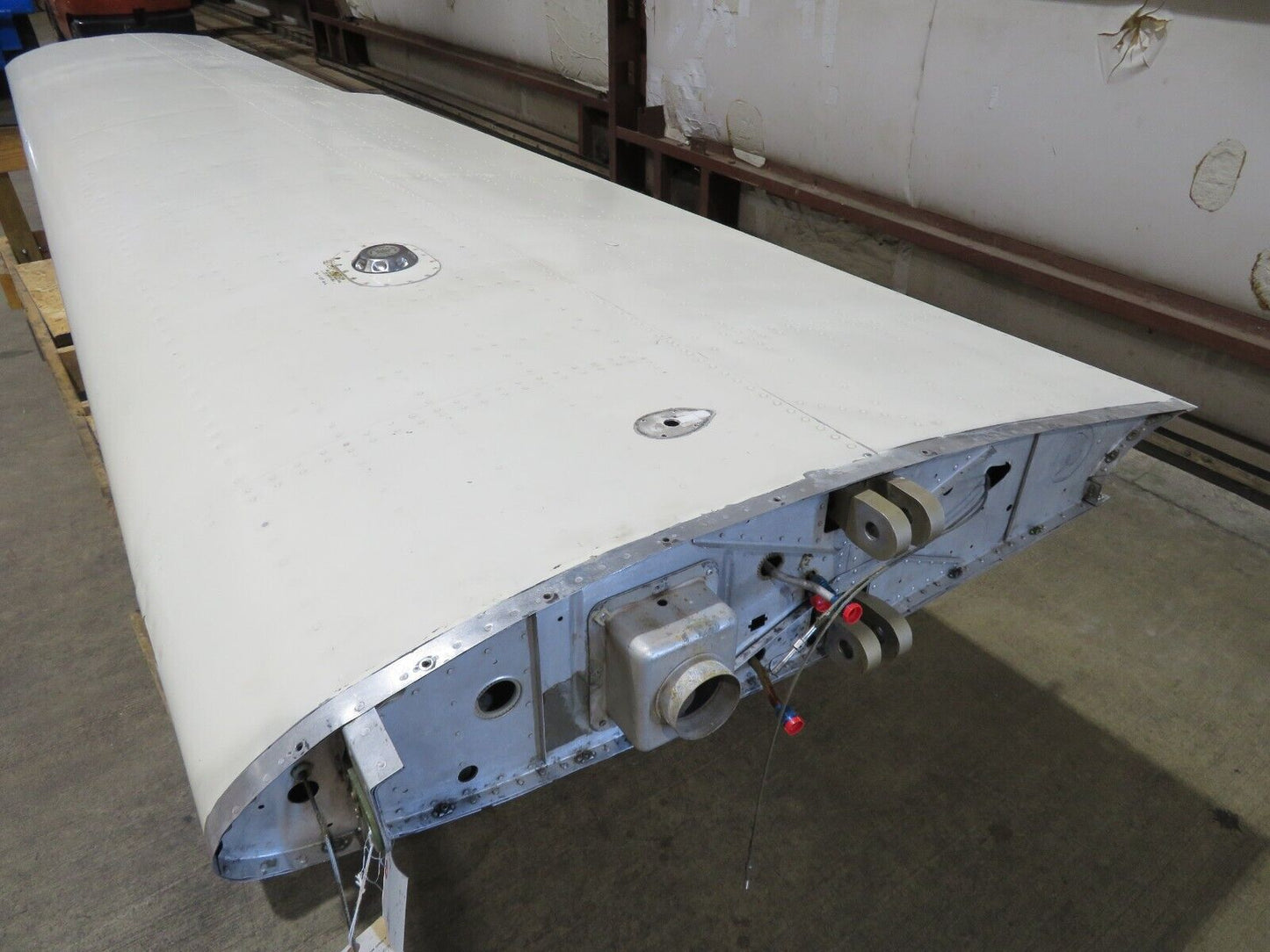 1975 Cessna Cardinal 177B RH Wing Structure P/N 1722002-14 (0824-99)