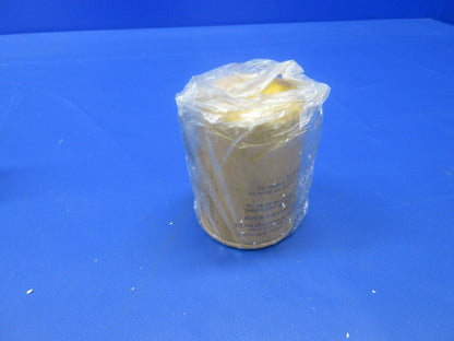 Kubota Fuel Filter And Oil Filter P/N 66361-37950, 15521-43160 NOS (0224-630)