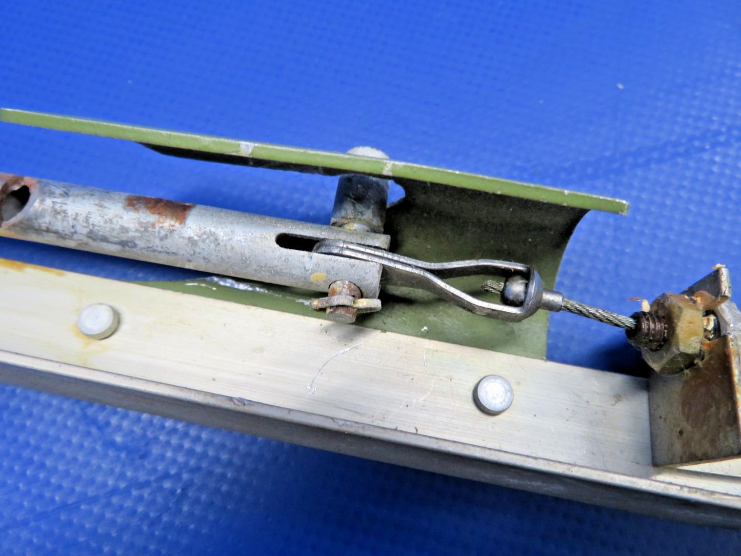 Cessna 172M Parking Brake Handle & Bellcrank P/N 0813150-55 (0826-411)10