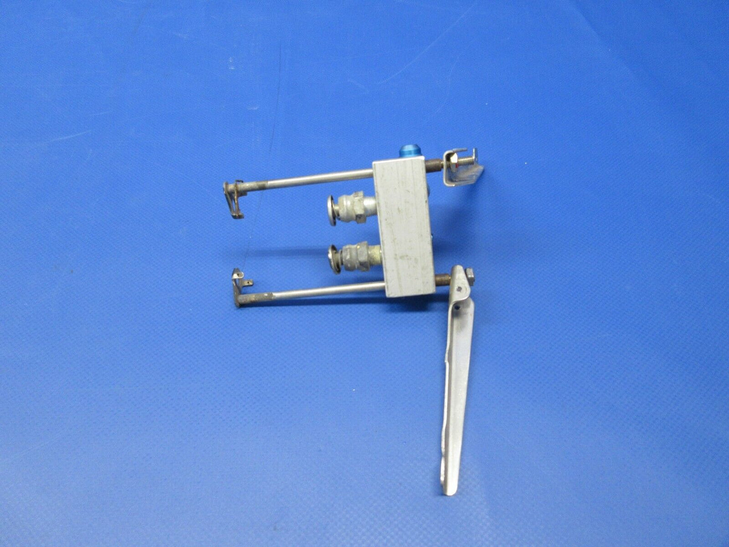 Piper PA-34-200T Seneca II Fuel Drain Manifold P/N 37187-00 (0524-1221)