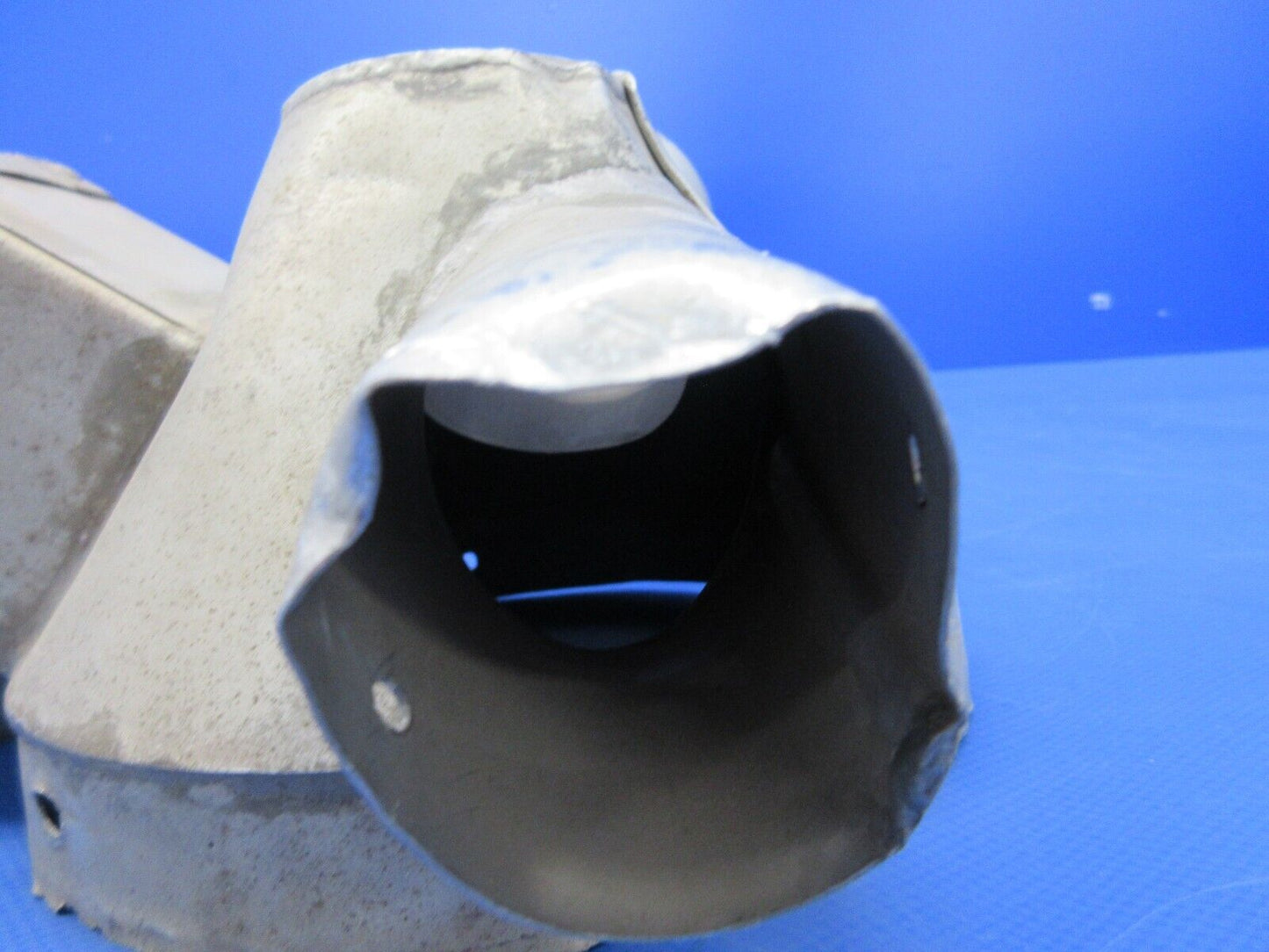 Piper PA-23-250 Aztec Heater Air Distribution Box Assy P/N 18814-20 (0624-867)