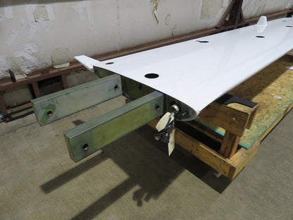 2001 Diamond DA-40-180 Right Hand Wing S/N 40.044 (0326-98)7