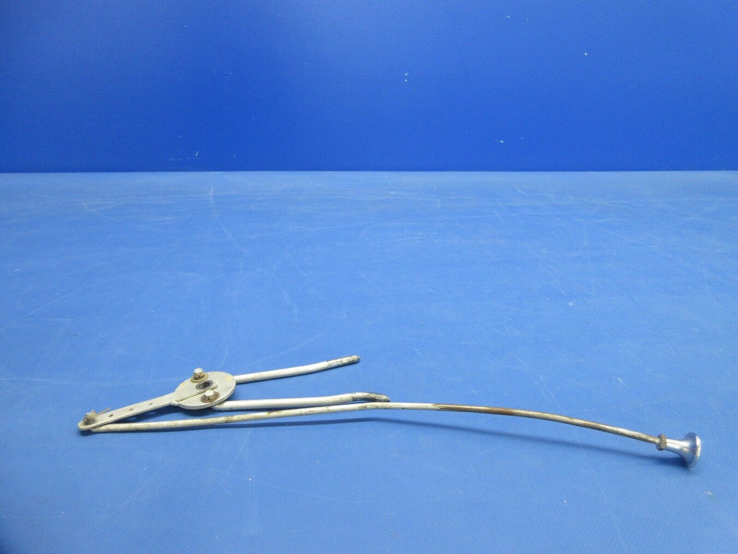 Bellanca 17-31A Viking Seat Actuating Mechanism Assy P/N 196612-20 (0924-823)