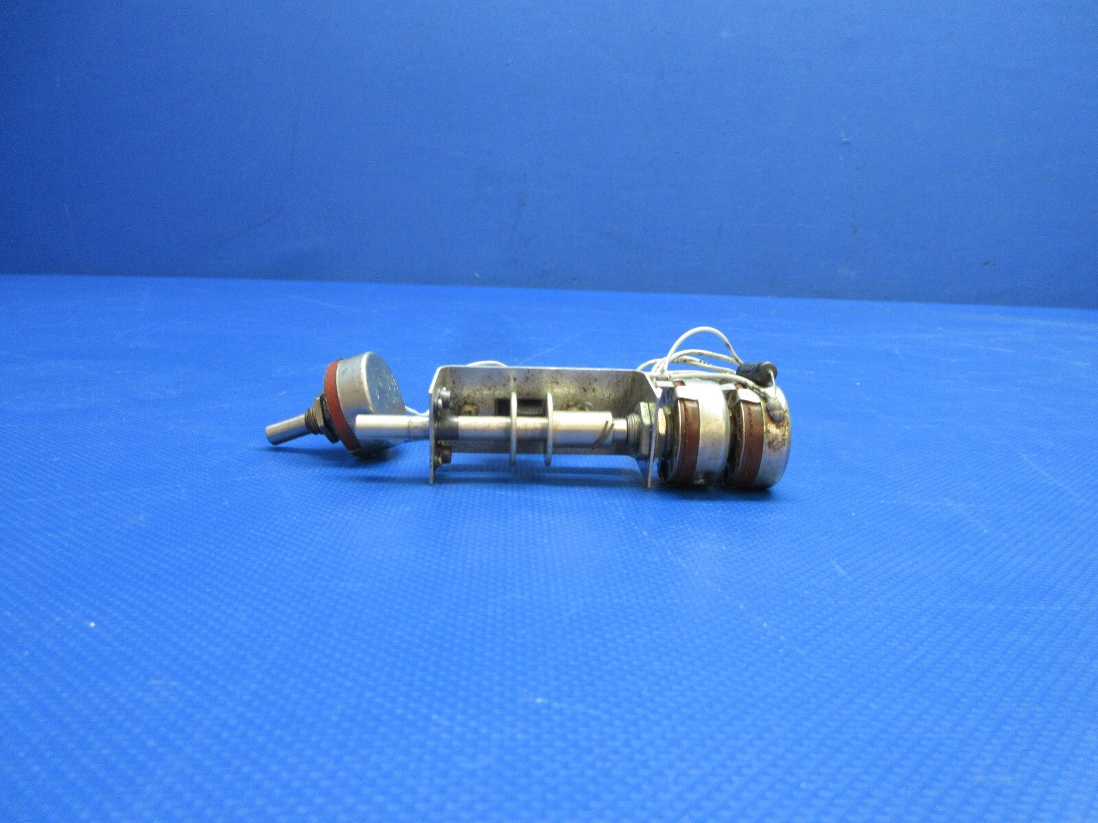 Cessna 337 / P337H Ohmite / AB Potentionmeter P/N CU10218211 (0724-1926)2