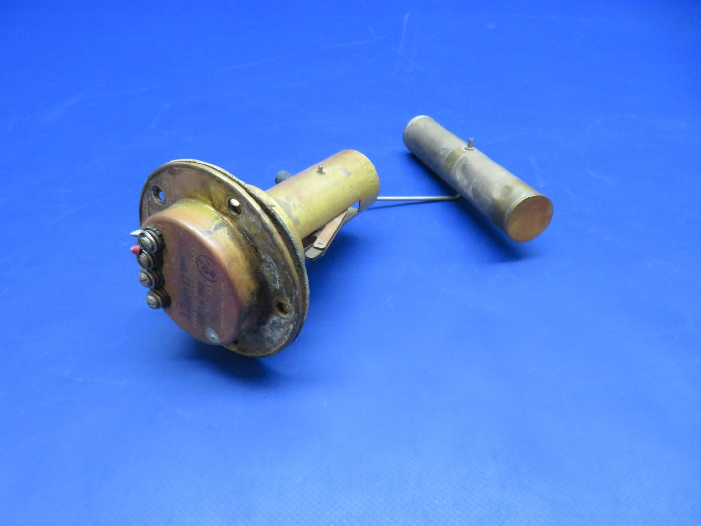 Cessna 421 Simmonds Fuel Sender / Transmitter P/N EA470A-2957 TESTED (0326-128)0