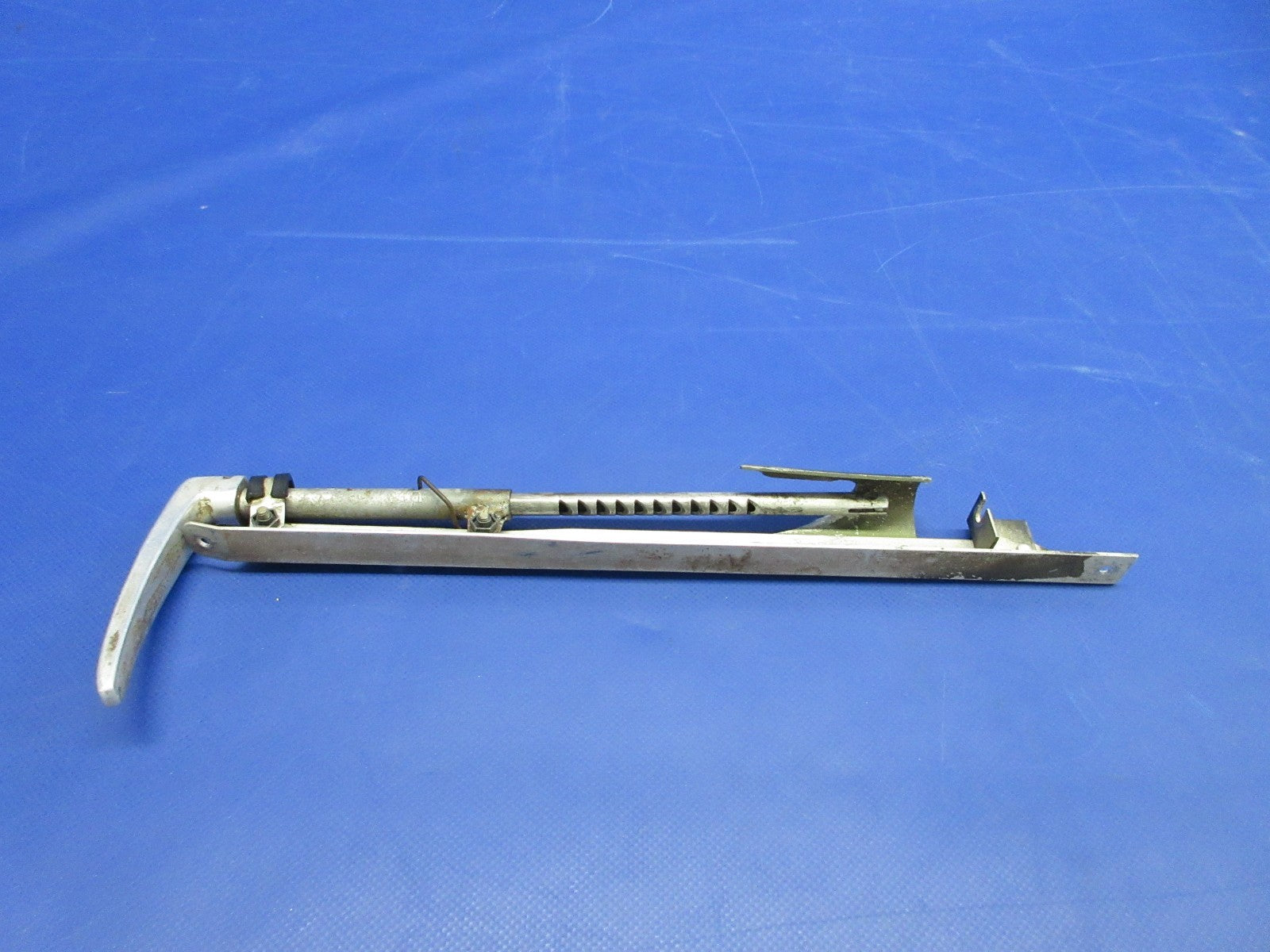 =Cessna 182 / 182L Parking Brake Handle P/N 0713693-2 (0226-1031)7