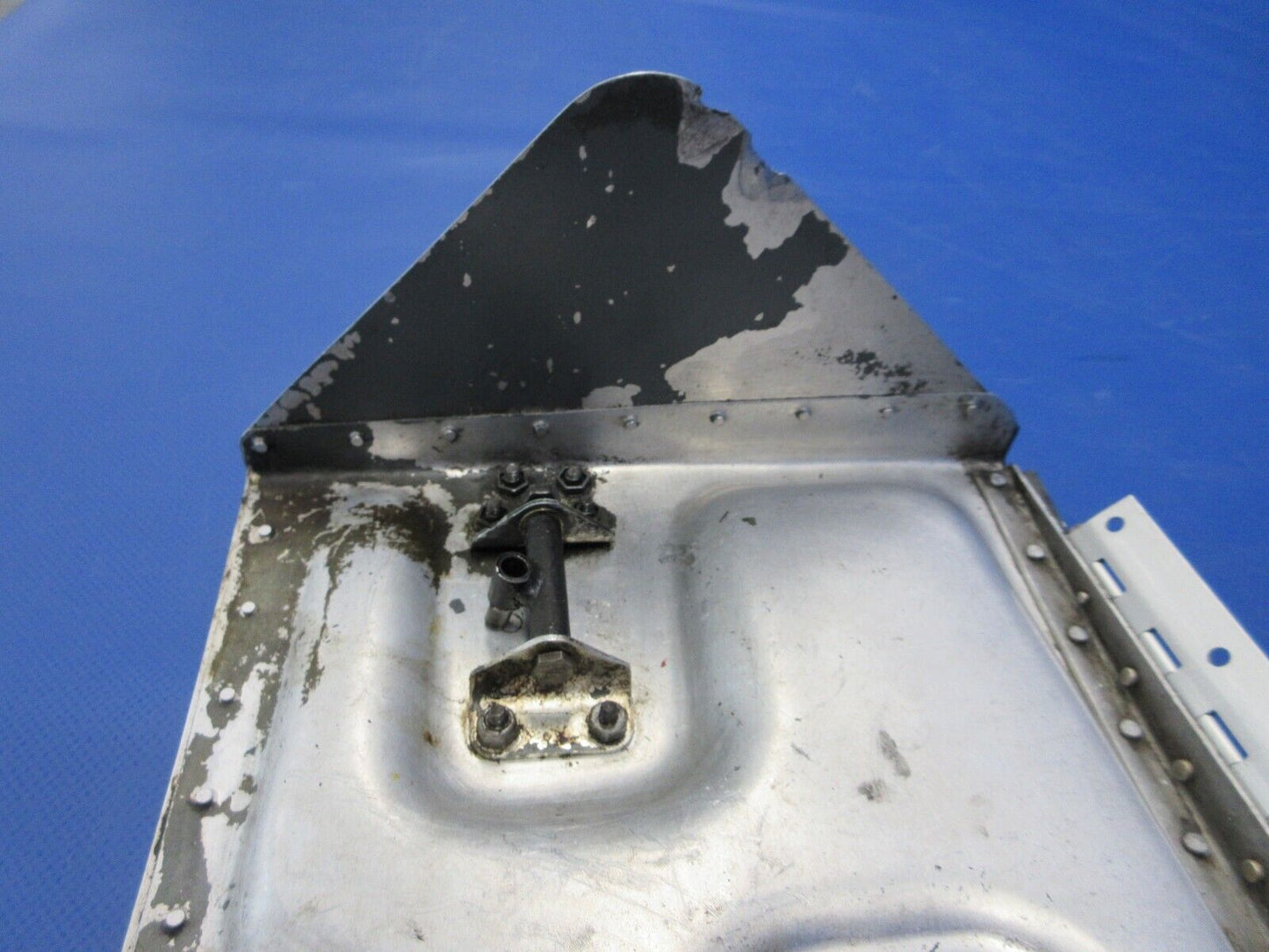 Piper PA-34-200T Seneca II Cowl Flap Assy LH P/N 37511-02 (0524-2086)