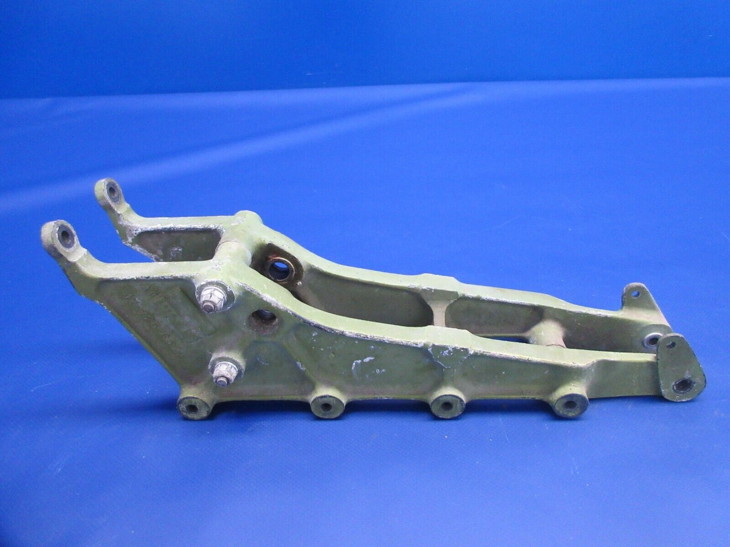 Bell 47J-2 Helicopter Power Cylinder Support P/N 47-725-857-10 (1124-948)