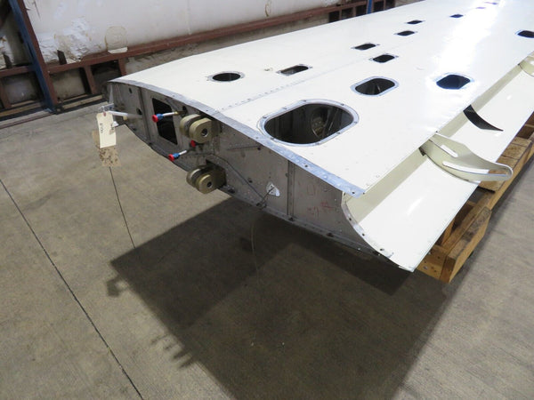 1975 Cessna Cardinal 177B RH Wing Structure P/N 1722002-14 (0824-99)