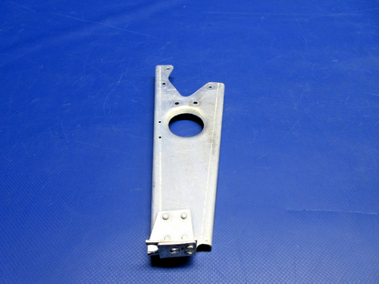 Beech D95A Travel Air LH Engine Controls Bracket P/N 95-940000-43 (0326-918)2