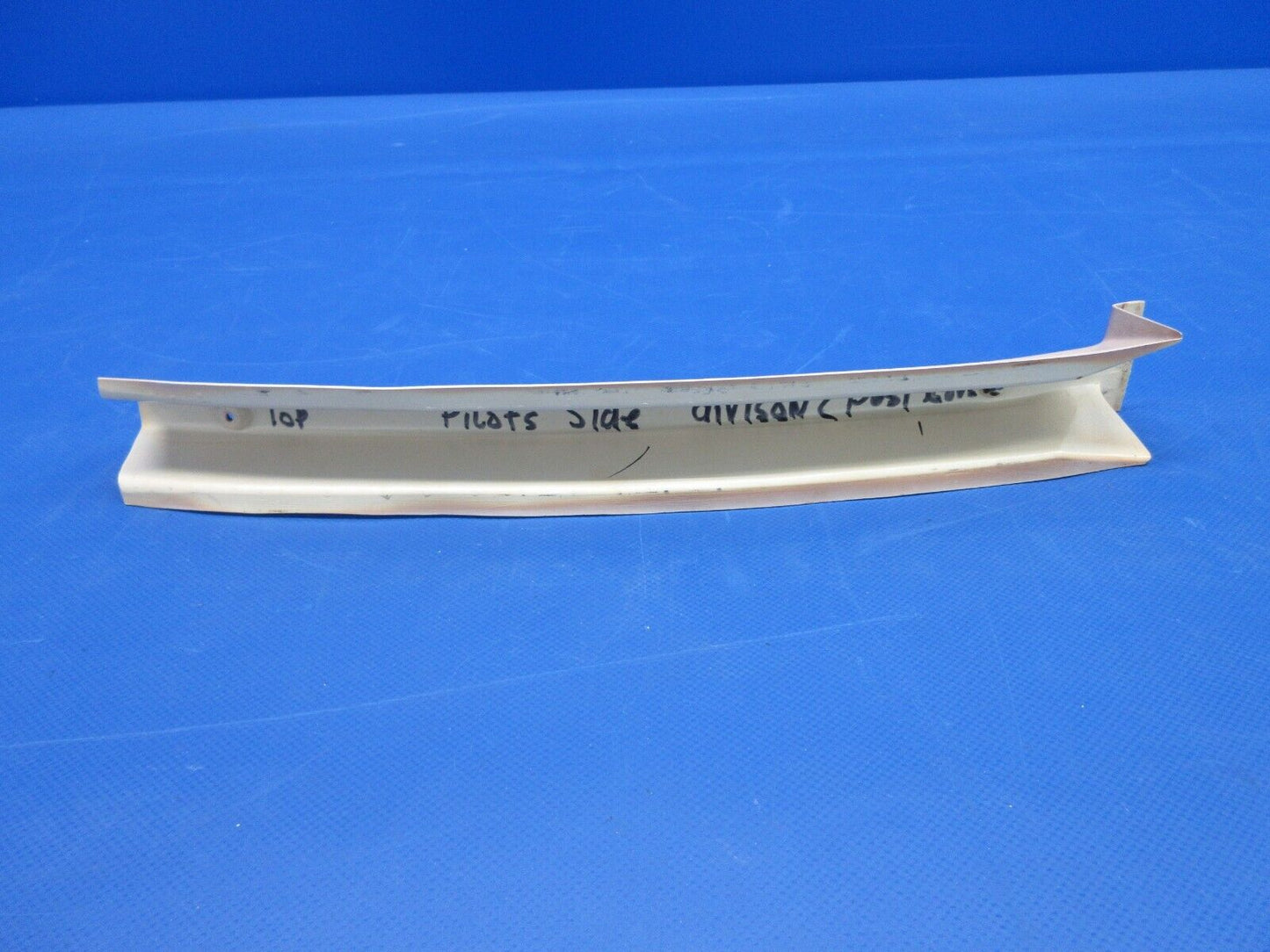 Piper 28-180 Upper Rear Window Side Skin Trim 62693-00 & 62693-01 (0434-1136)