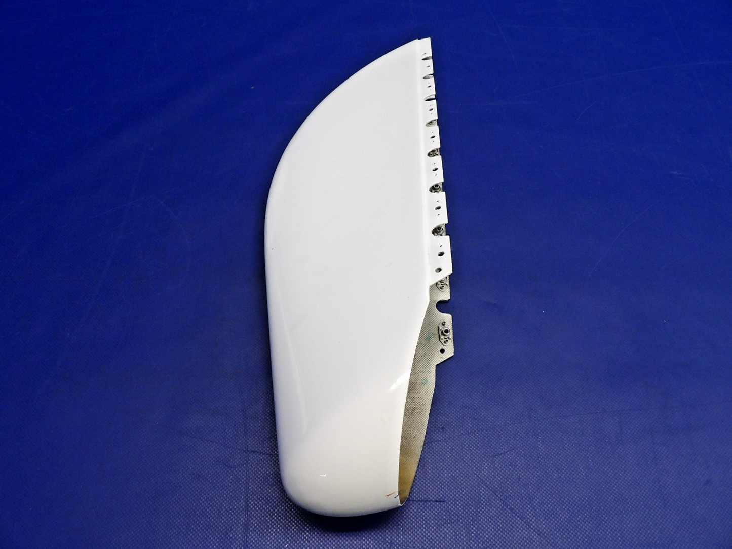 Cirrus SR20 / SR22 Rudder Bottom Fairing P/N 20917-003 (0426-1317)4